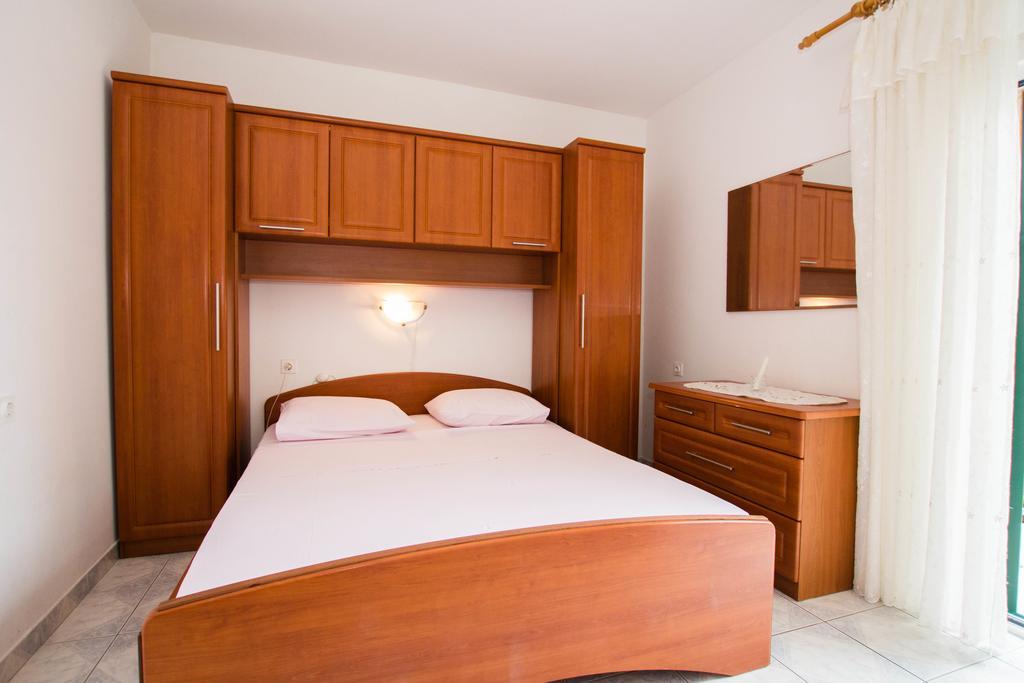 Apartments Bartul Sućuraj Exterior foto