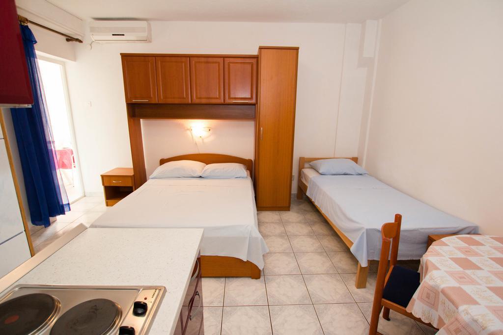 Apartments Bartul Sućuraj Exterior foto