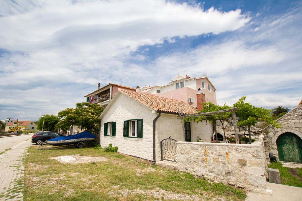 Apartments Bartul Sućuraj Exterior foto